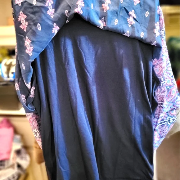 New Directions Beautiful Top - Picture 3 of 5